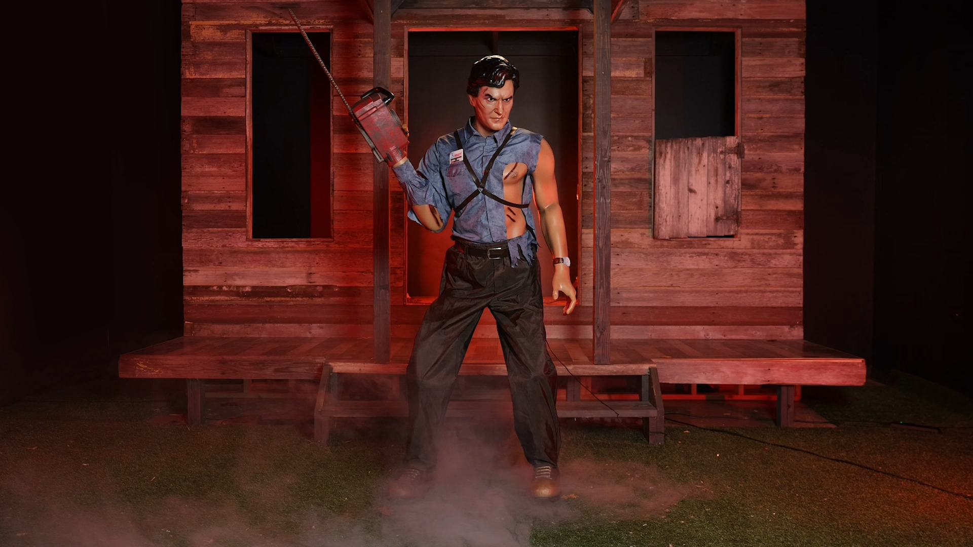 FUN98042 Ash Army of Darkness Animatronic Fixed